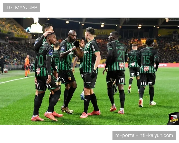 朗斯两球领先遭逆转争冠路上丢失关键三分